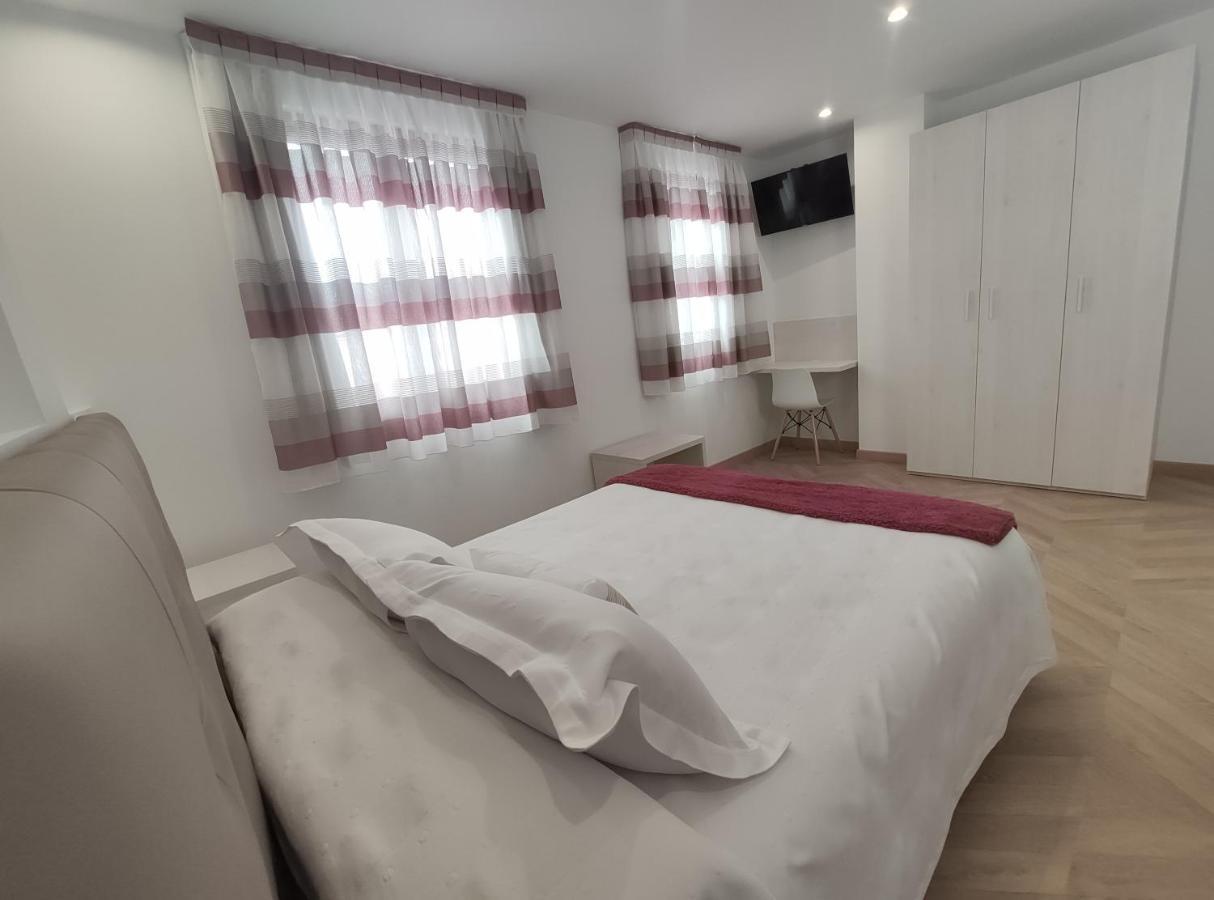 Hostal Oleo Auto Check-In Santander Eksteriør bilde